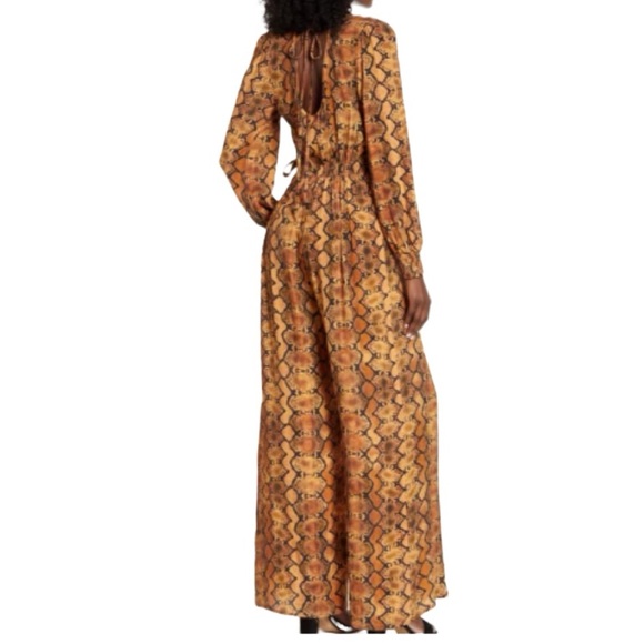 BAND of GYPSIES LONG SLEEVE WIDE LEG DRESSY SNAKE SKIN JUMPSUIT  NWT🎁 - Picture 3 of 7